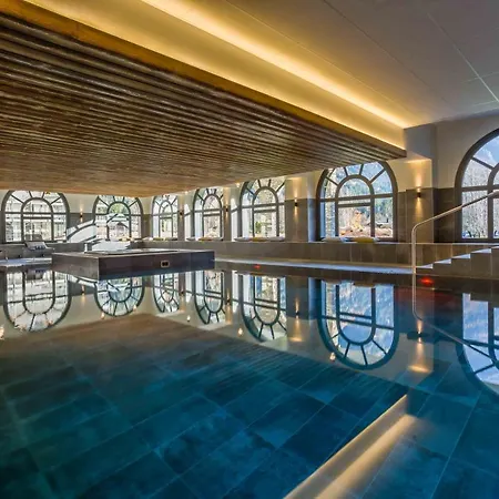 La Cordee 612 Apartment- Year