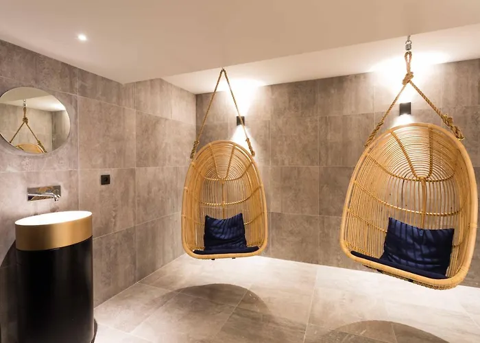 La Cordee 612 Apartment- Year